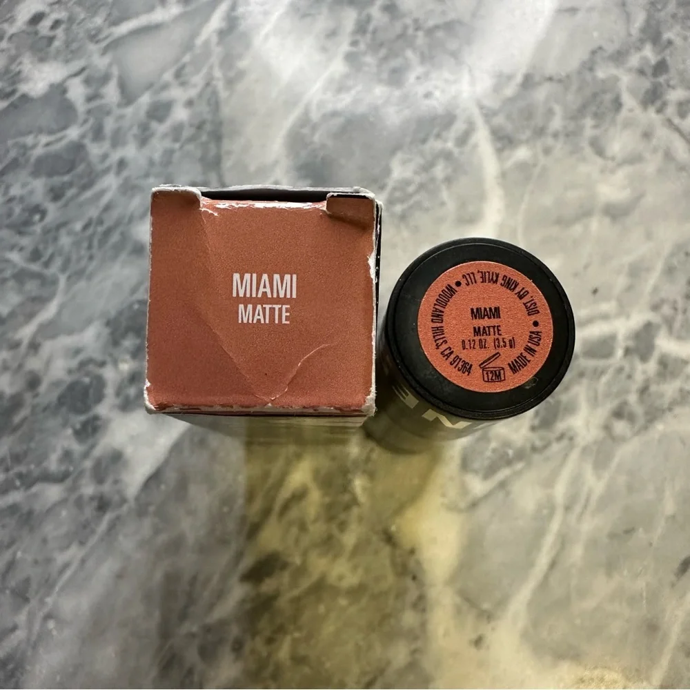 Kylie Cosmetics Matte‎ Lipstick Miami
